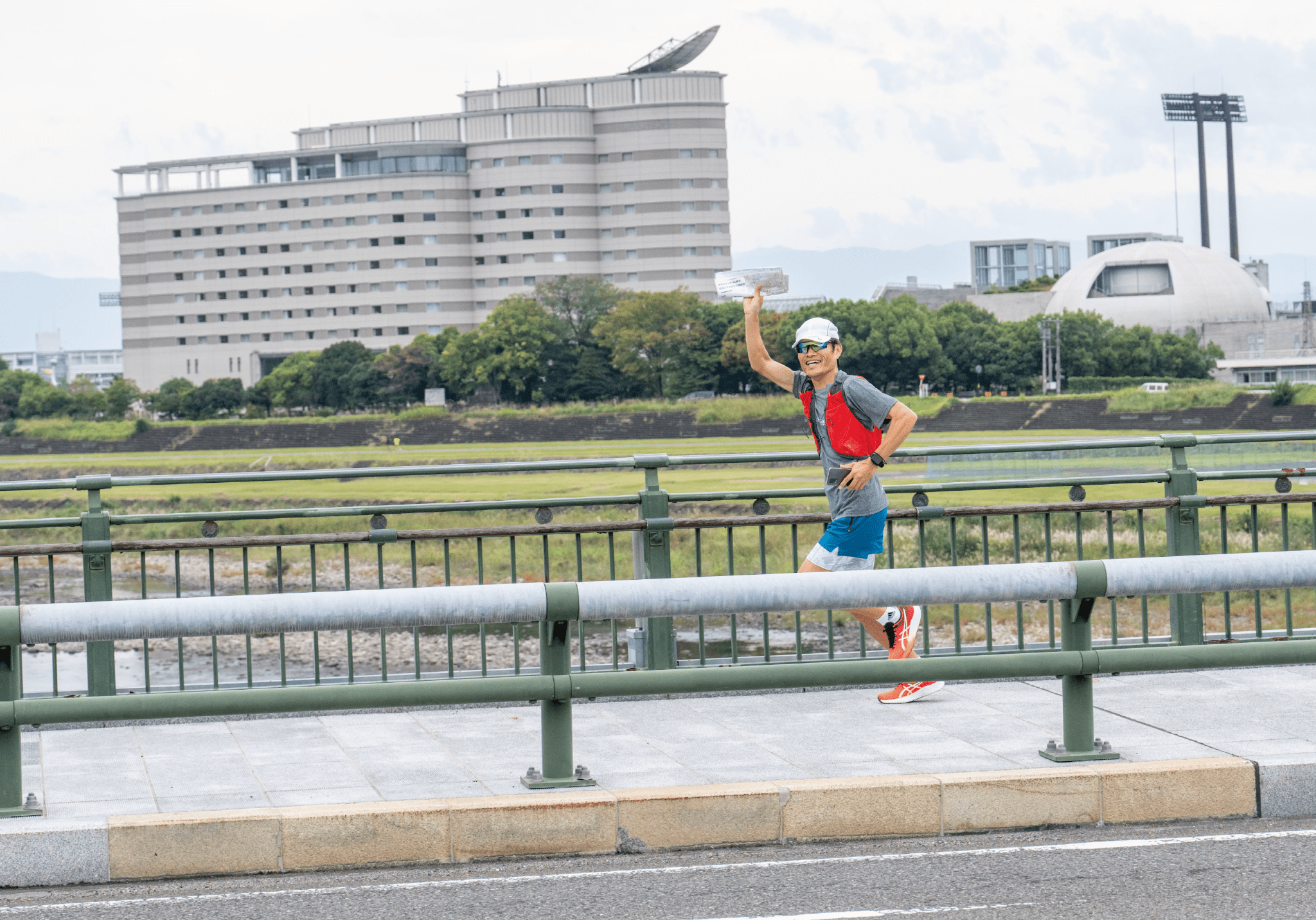 向かい風の中でも、みなさん笑顔がさわやかです！